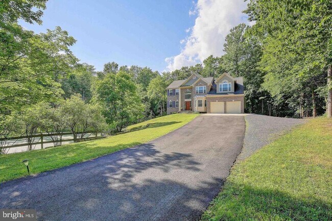 Foto del edificio - 8606 Shorthills Ct