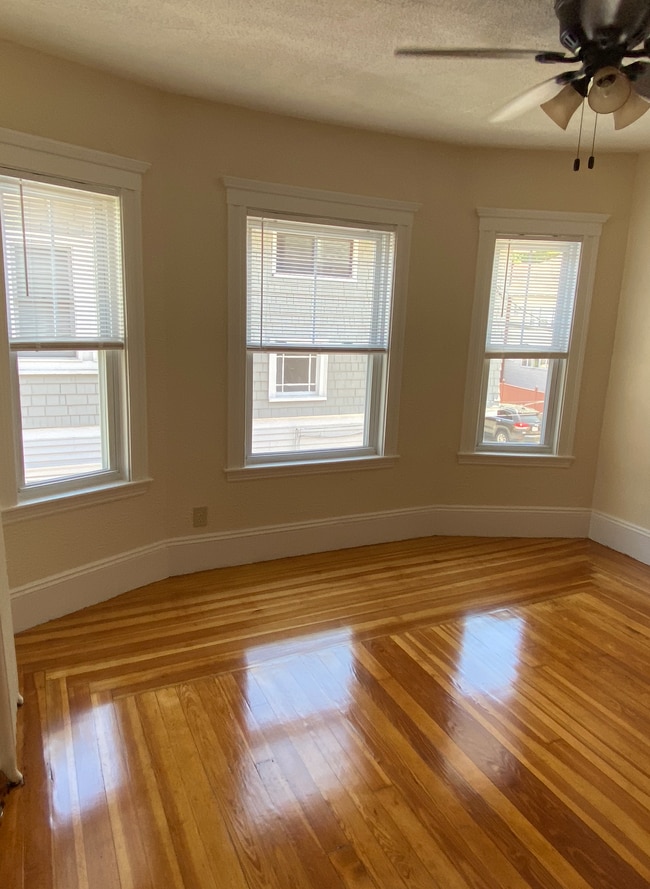 Foto del edificio - 93 Capen St