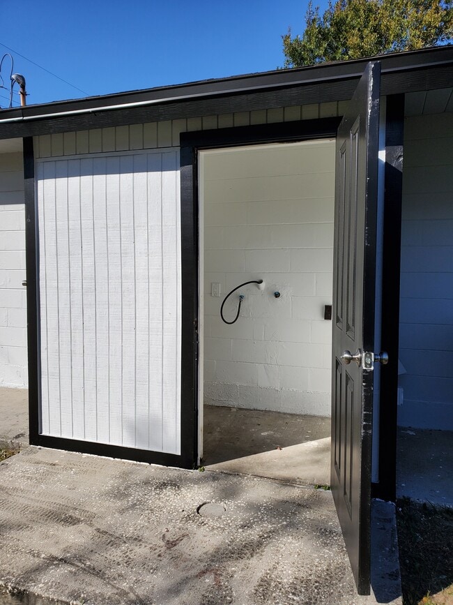 Building Photo - 3421 Whittier St