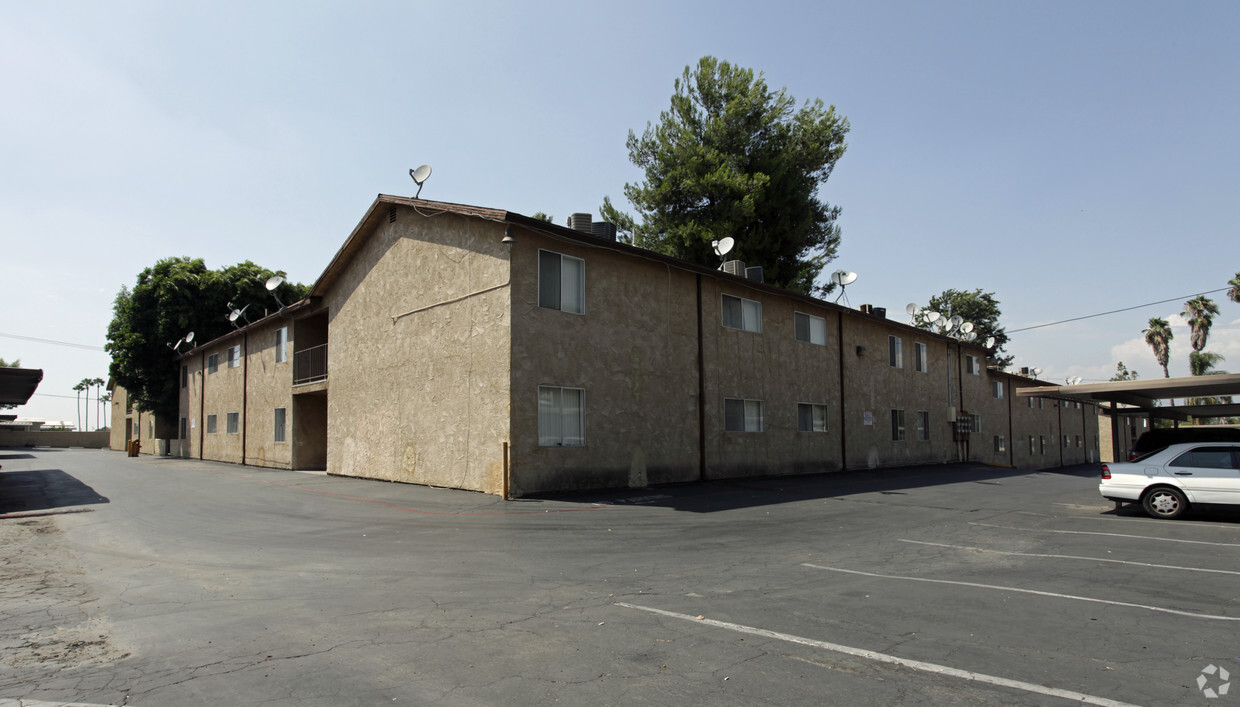 Primary Photo - University Park Apartments