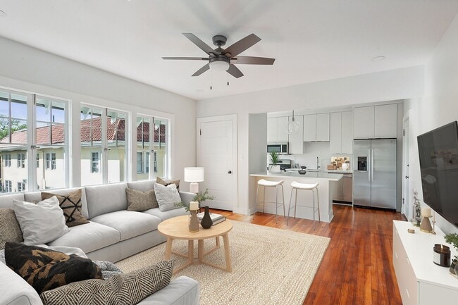 Foto del edificio - Newly Renovated 1BD/1BA Apartments in Historic Fontainebleau Neighborhood