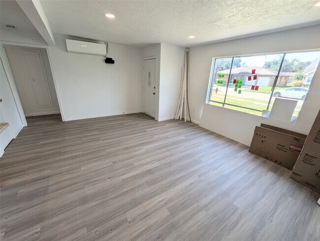 Foto del edificio - 2911 Huckleberry Ln