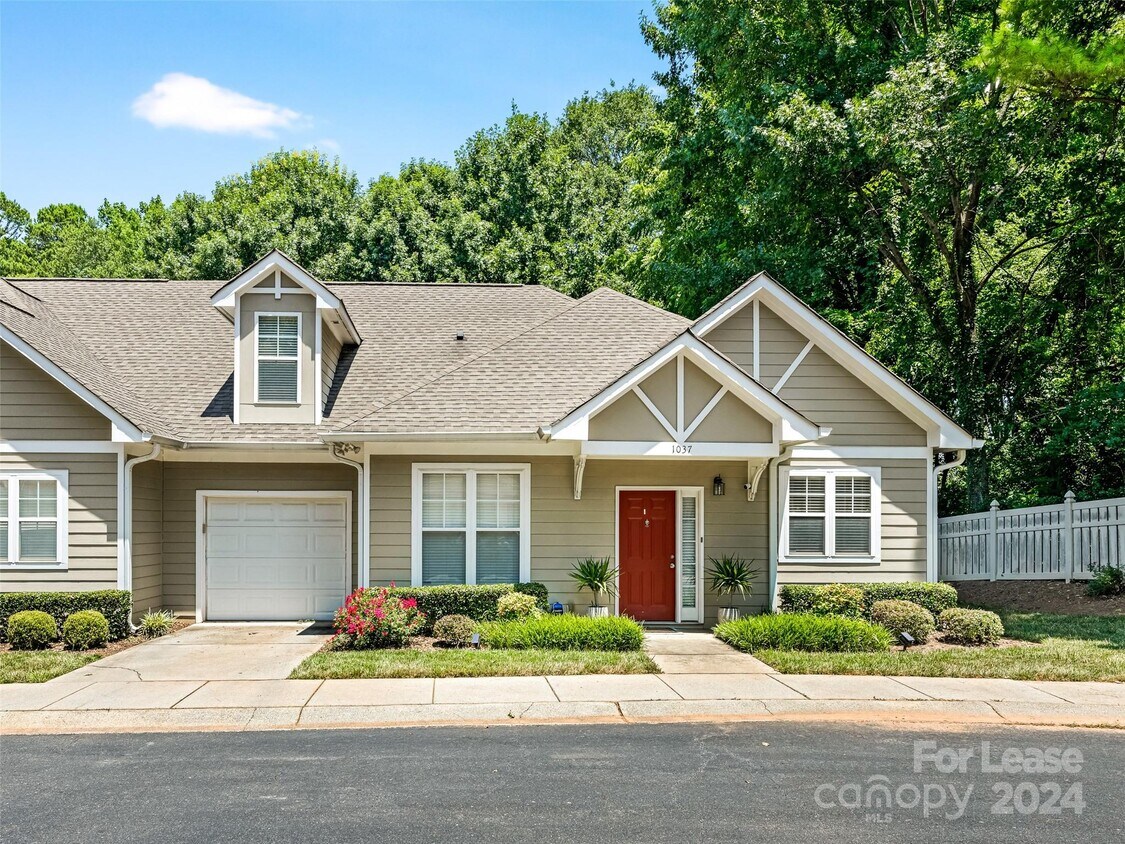 Primary Photo - 1037 Davant Ln
