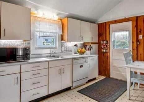 Photo - 55 Greenwood Ave House