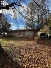 Building Photo - 548 Simcoe Rd