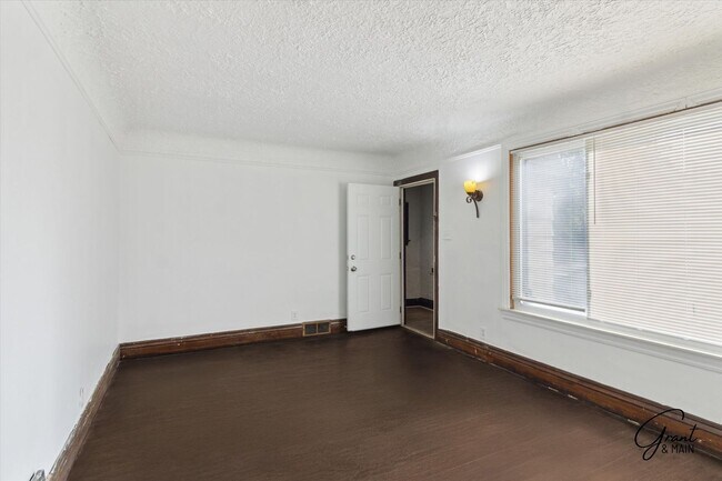 Foto del edificio - 14027 Montrose St