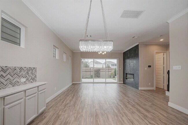 Foto del edificio - 10014 Granary Dr