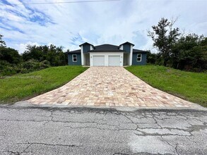 Building Photo - 10385 Port Everglades St