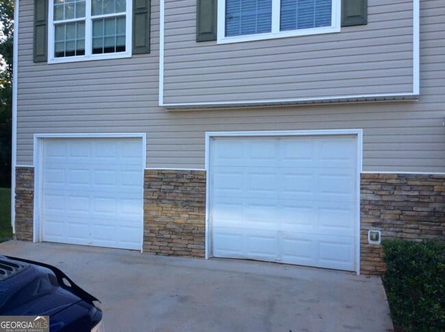 Foto del edificio - 4015 Yellow Pine Ct