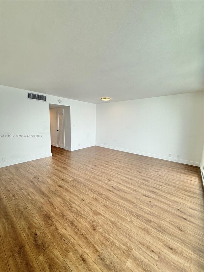 Foto del edificio - 1000 West Ave