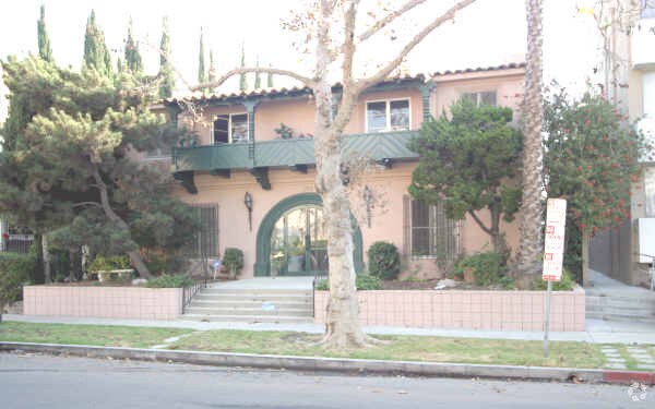 Building Photo - 152 S Maple Dr