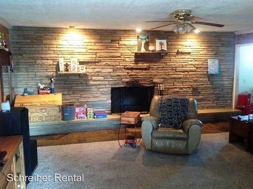 Foto principal - 1825 Webb Ave