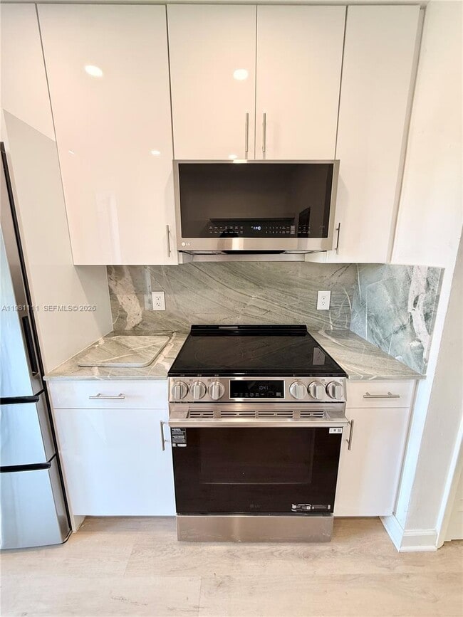 Building Photo - 6815 Edgewater Dr