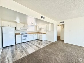 Building Photo - 922 N 1st St