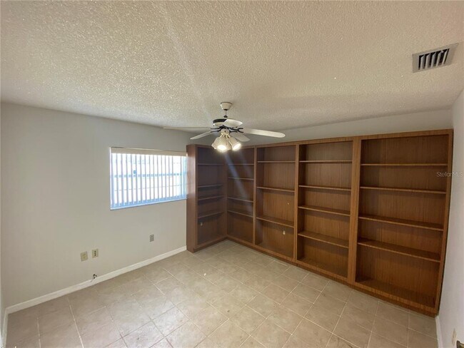 Foto del edificio - 2397 E County Rd 466