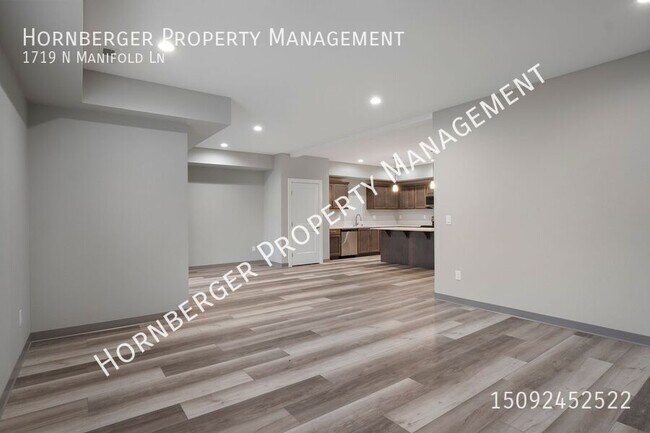 Foto del edificio - 1719 N Manifold Ln