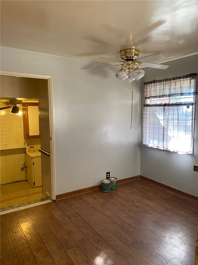 Foto del edificio - 12386 7th St