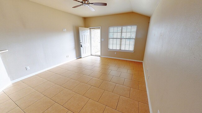 Building Photo - 1307 Loyal Ln