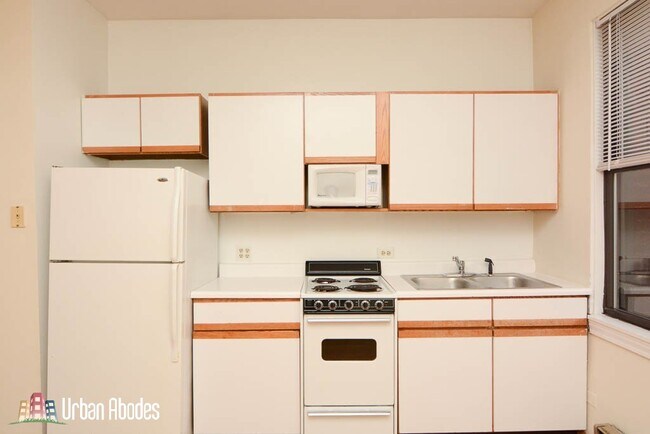 Foto del edificio - 634 W Barry Ave