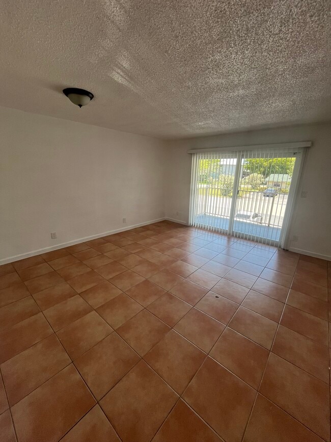 Building Photo - Avondale Gardens Apartments