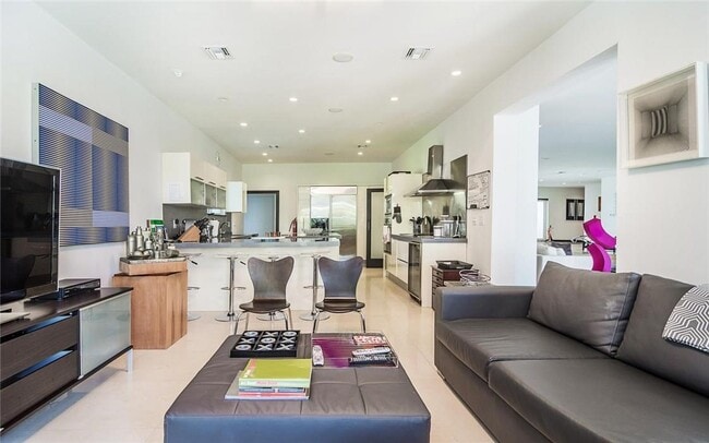 Building Photo - 3020 Brickell Ave