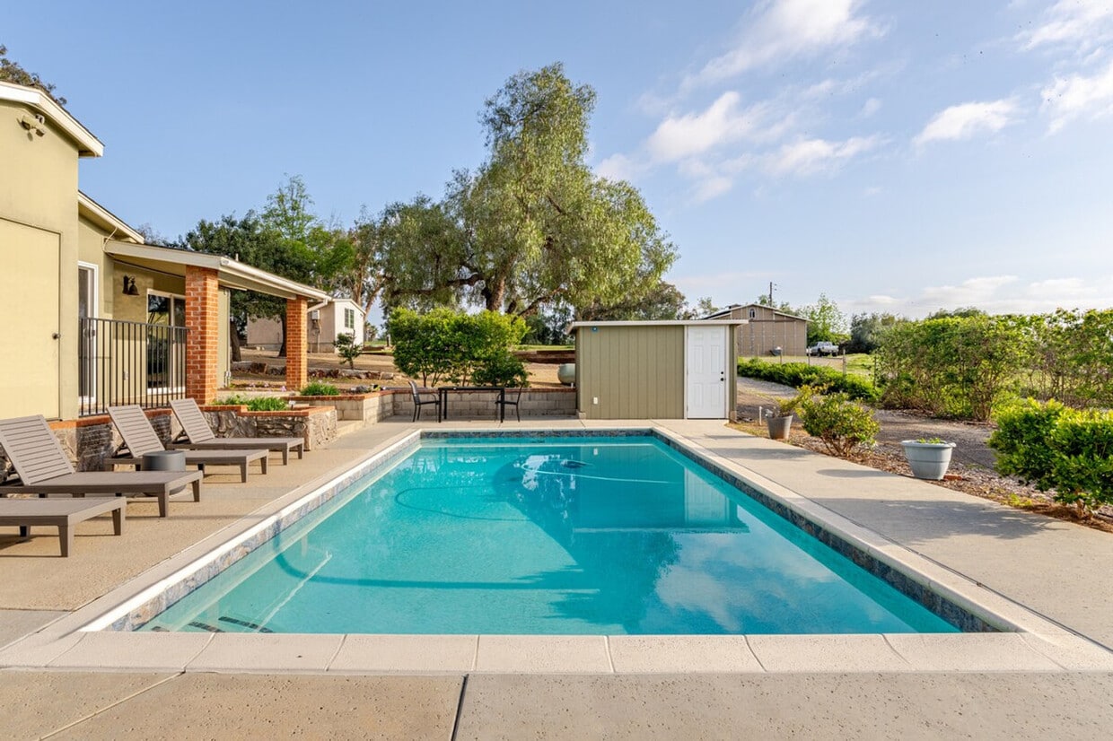 Foto principal - 351 Steffy Rd