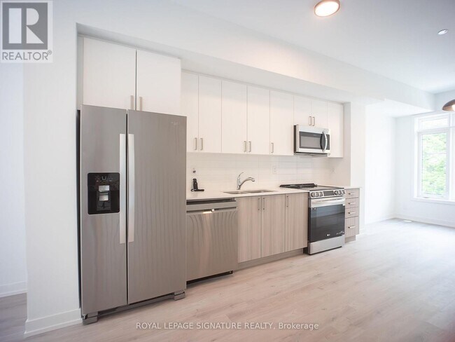 Building Photo - 64B Tisdale Ave