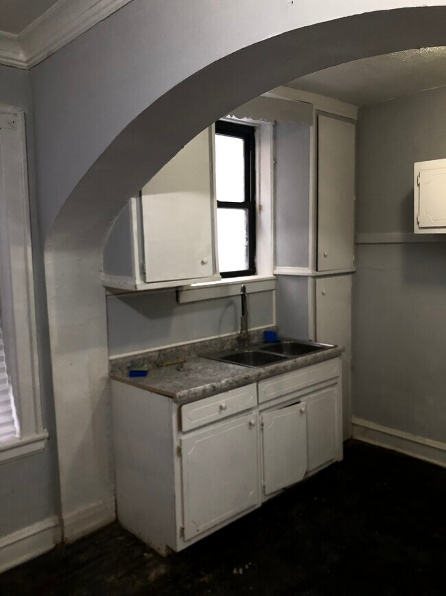 Foto del edificio - 1604 W 81st St