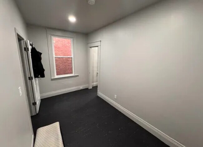 Foto del edificio - 404 Warner St