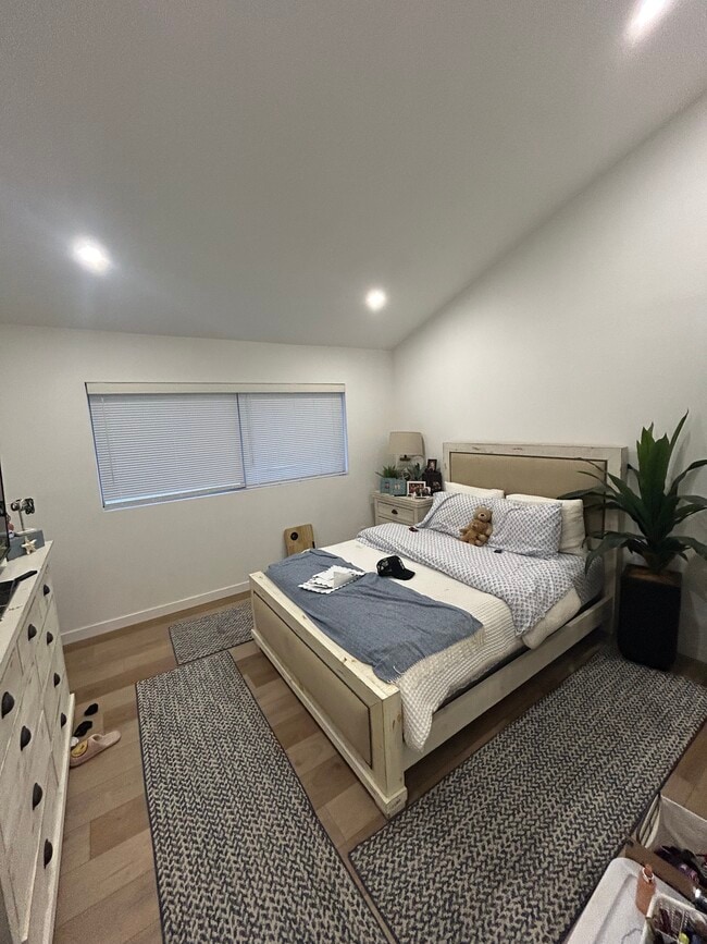 Foto del edificio - 800 Coriander Dr
