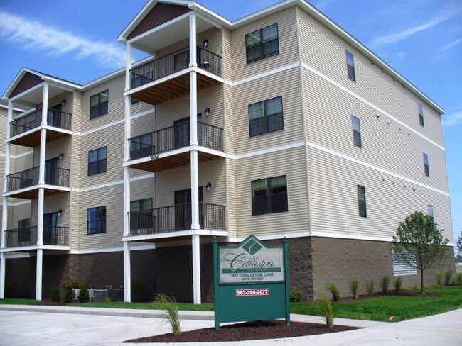 Foto del edificio - 1911 Cobblestone Lane Unit 118