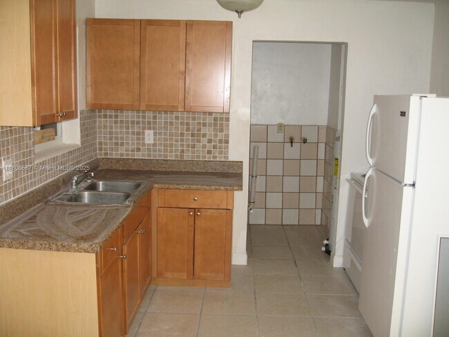 Foto del edificio - 136 NW 14th Way