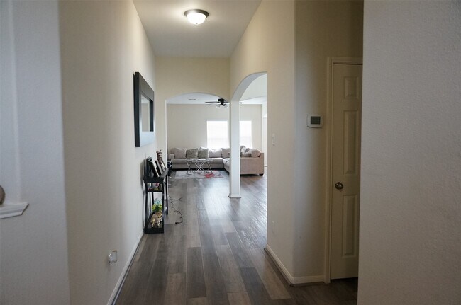 Foto del edificio - 2614 Whitetip Ct