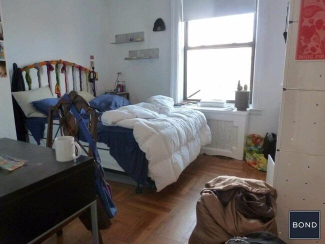 Foto del edificio - 430 E 6th St