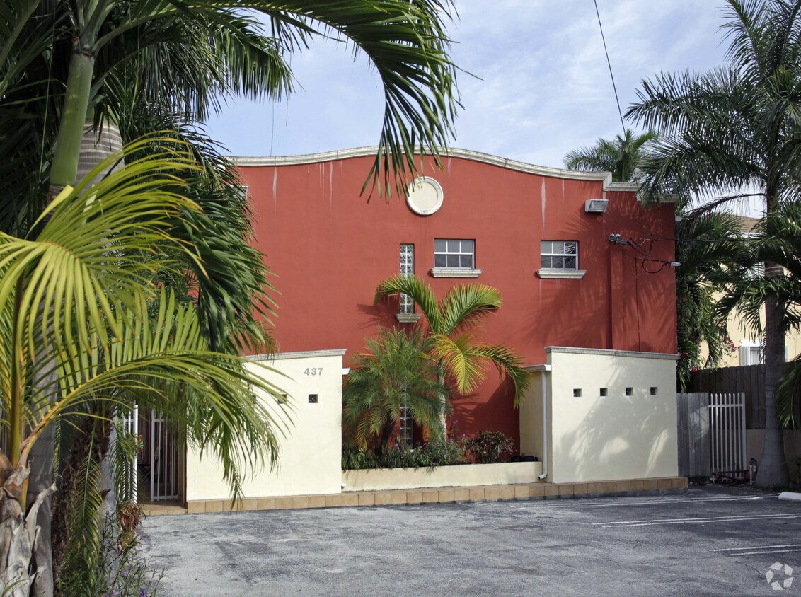 Foto principal - 437 SW 3rd St