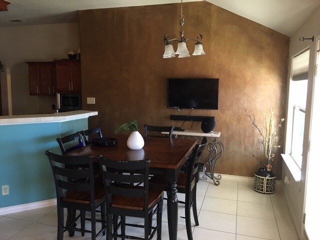 Building Photo - 2307 Cielo Encantado