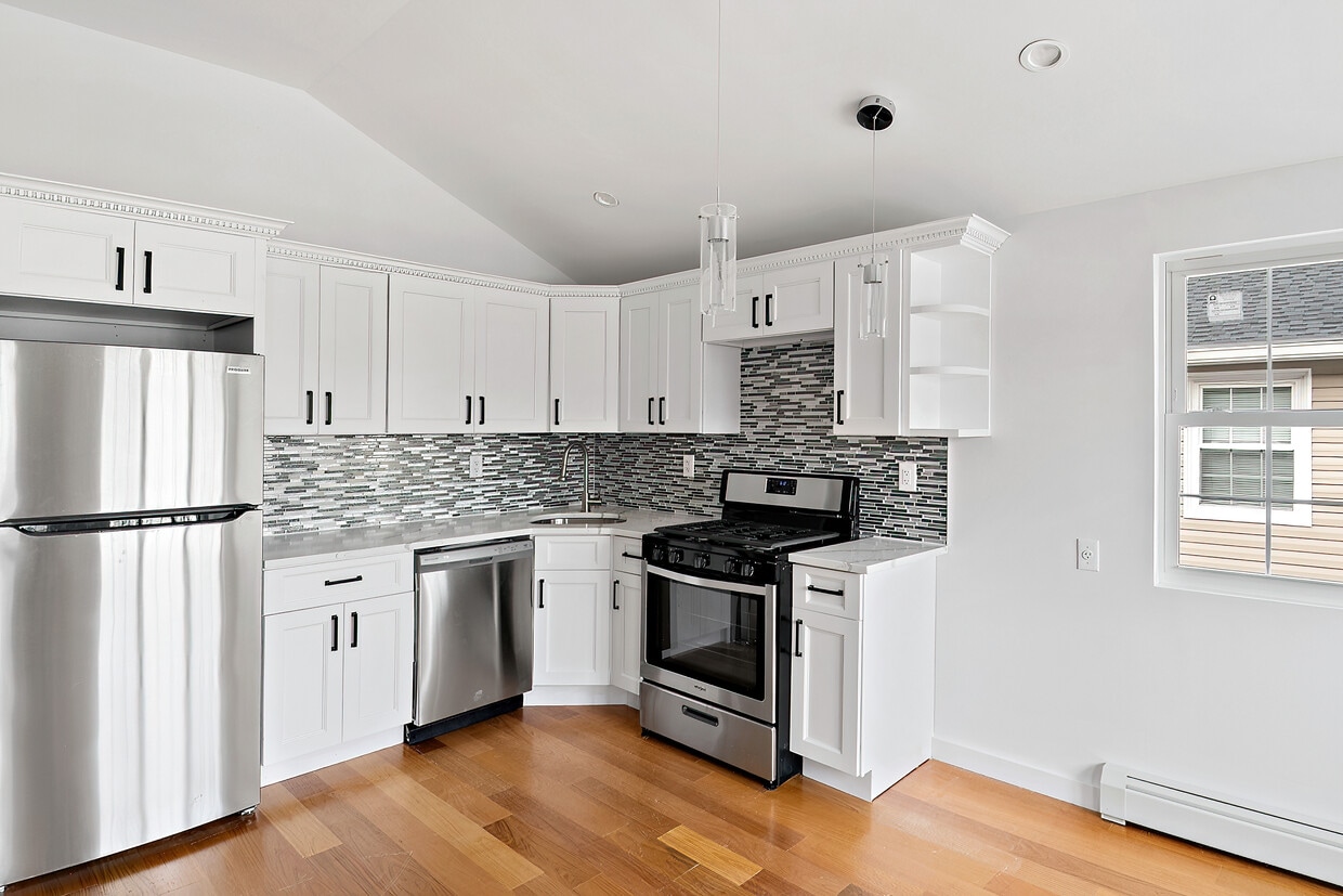 11924 190th St Unit 2 2nd FL, Saint Albans, NY 11412 Apartments in