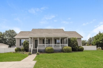 Building Photo - 109 Hillmont Ct