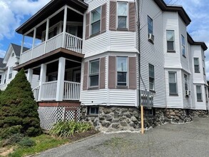 Building Photo - 366R Crescent