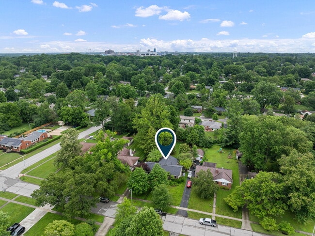 Building Photo - 309 Greenbriar Rd