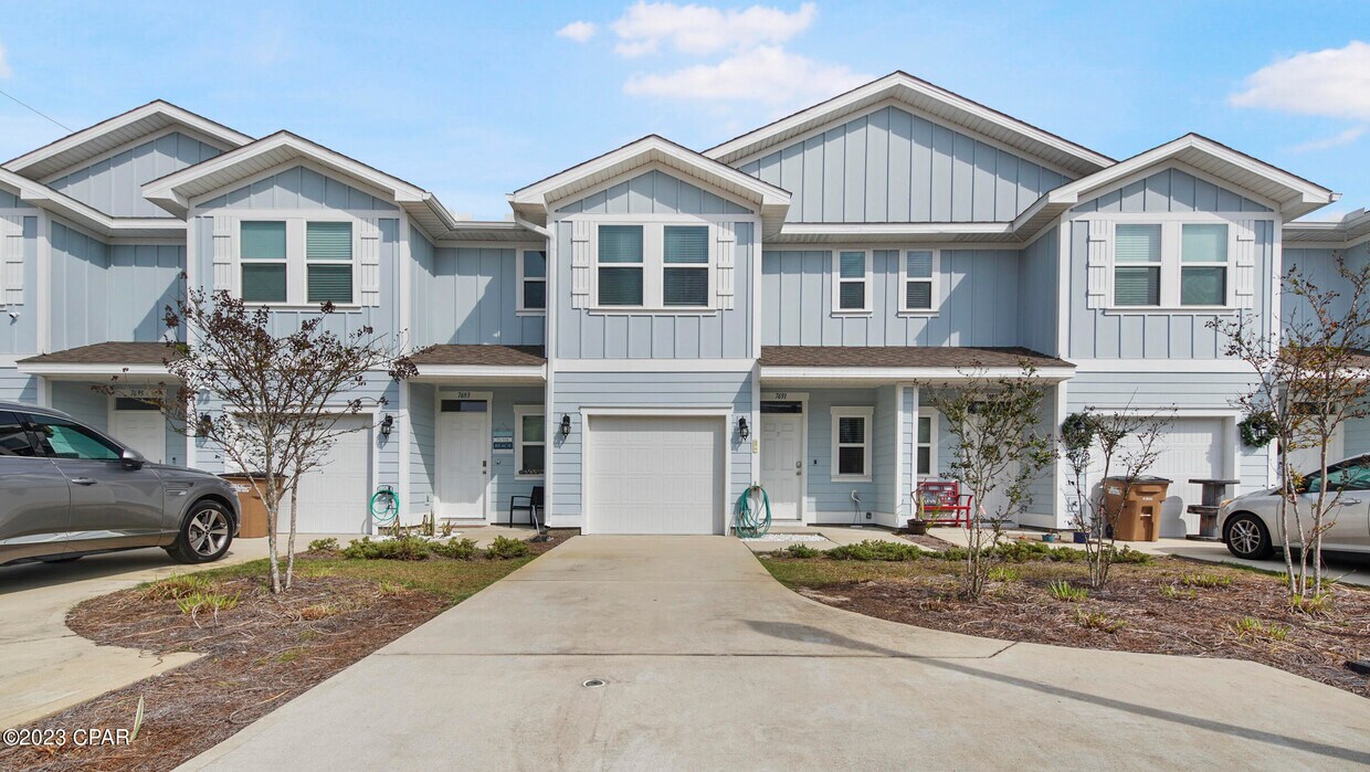 7691 Shadow Lake Dr, Panama City Beach, FL 32407 Townhome Rentals in