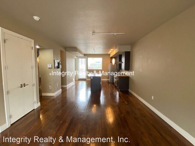 Building Photo - 2 br, 2.5 bath House - 2620 W Front View C...