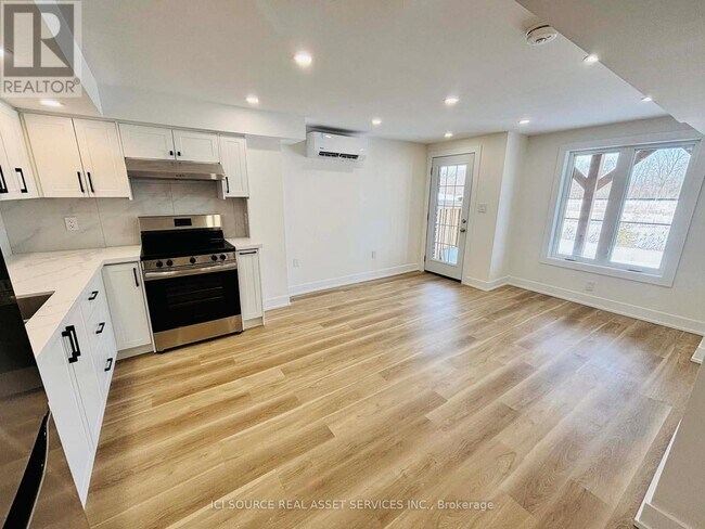 Photo du bâtiment - 3283 Turnstone Blvd