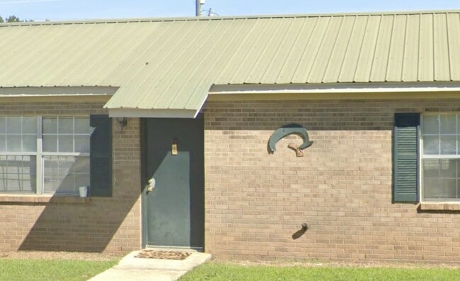 Building Photo - 598 Hartley St