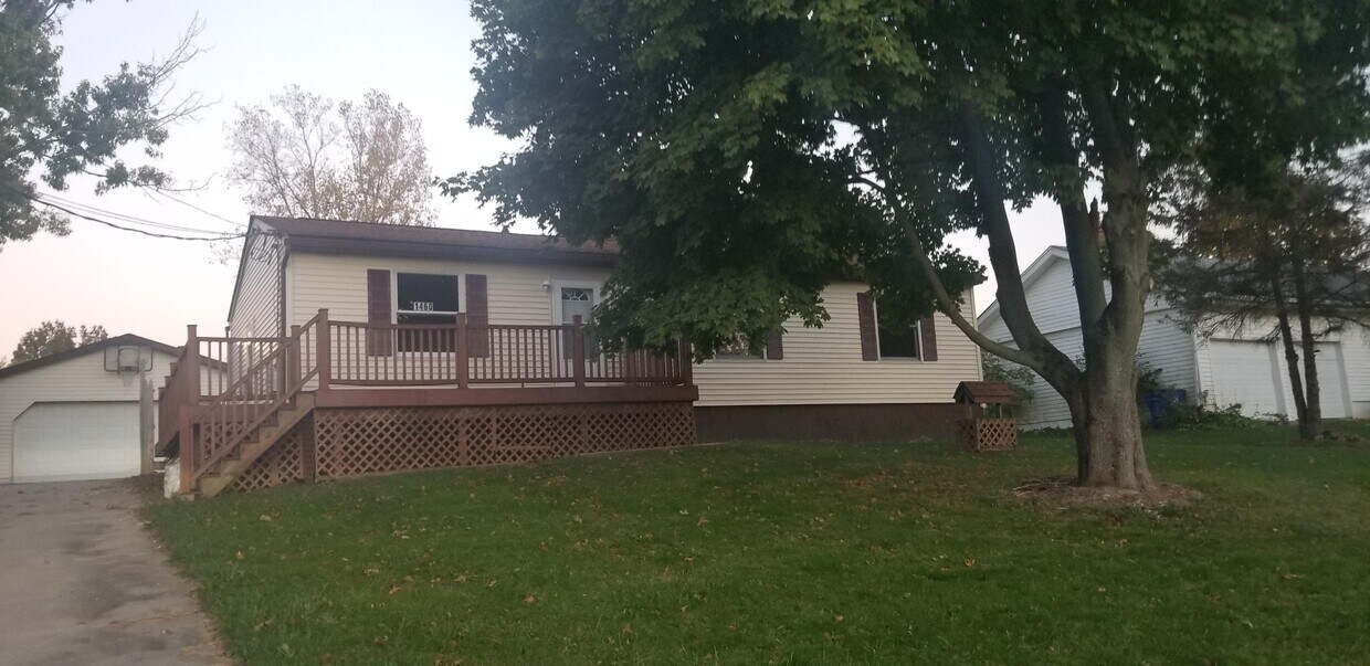 Primary Photo - 1460 Stroup Rd