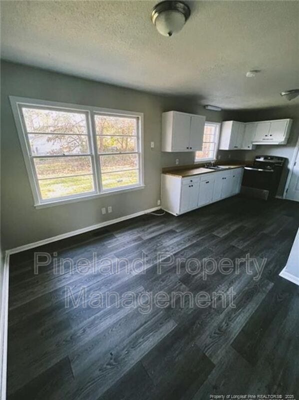 Foto del edificio - 321 Prairie Ct