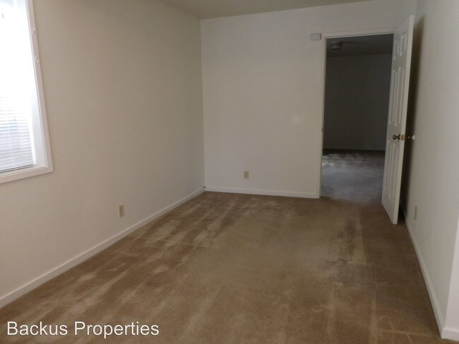 Building Photo - 900 Major Sherman Ln