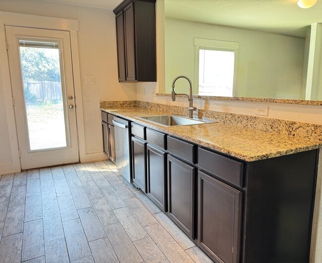 Kitchen - 12710 Clearwater Cv