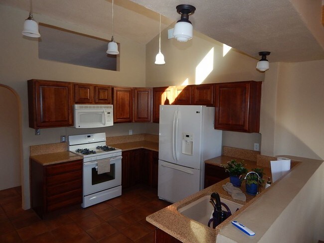 Building Photo - 2125 Paseo Ponderosa