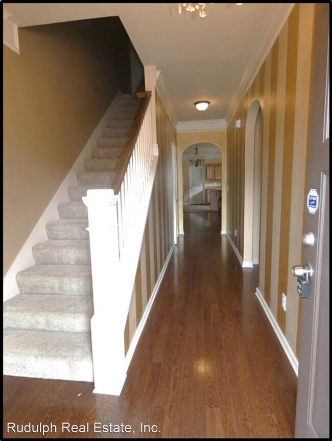 Building Photo - 3 br, 2.5 bath House - 313 Portobello Rd